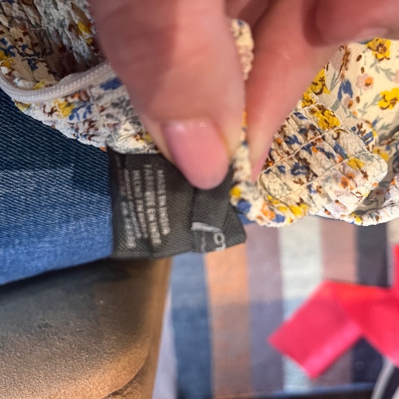 Floral Summer Dress, fully lined, elastic fitted torso. - Picture 5 of 10